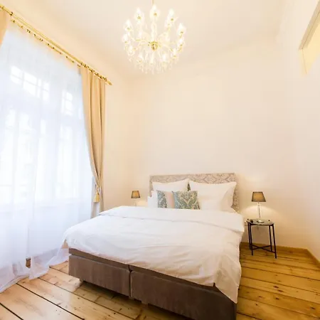 Palais Gutenberg Le Petit Apartment